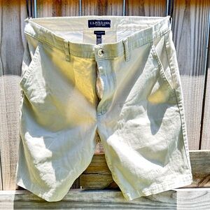 Mens Short, Polo size 36, color cream, length 1’ 8”